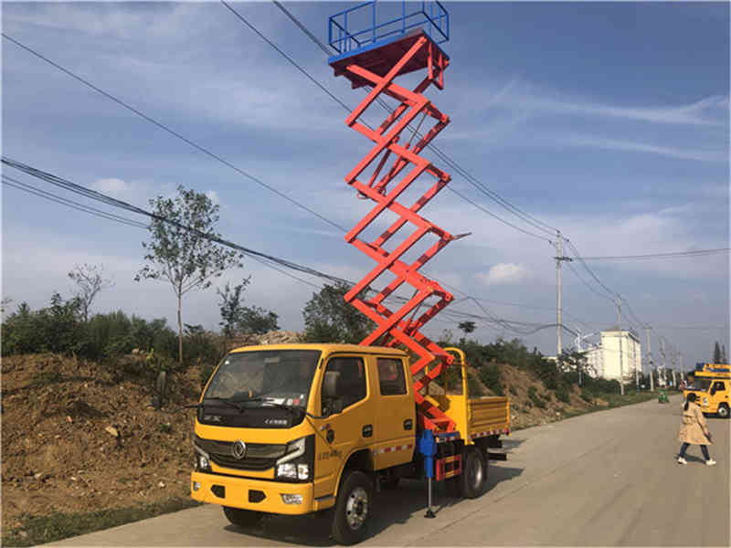 （國六）東風(fēng)10米剪叉式升降平臺(tái)高空作業(yè)車